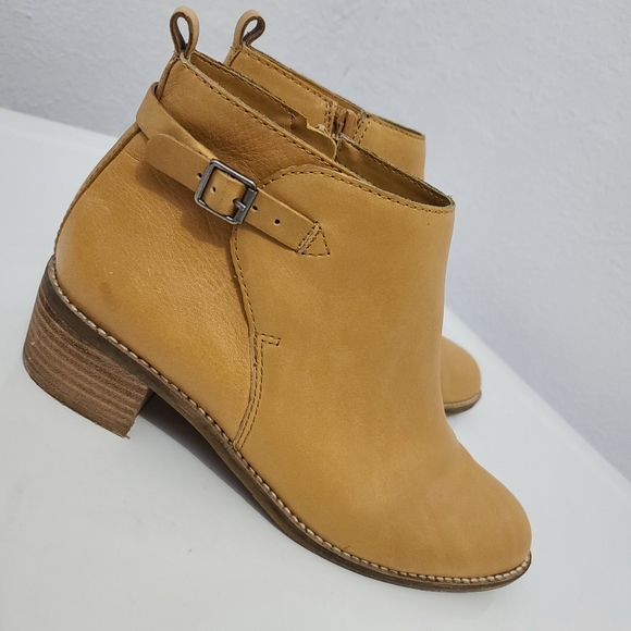 Lucky Brand Shoes - LUCKY BRAND Harpiee Ankle Leather Booties Tan